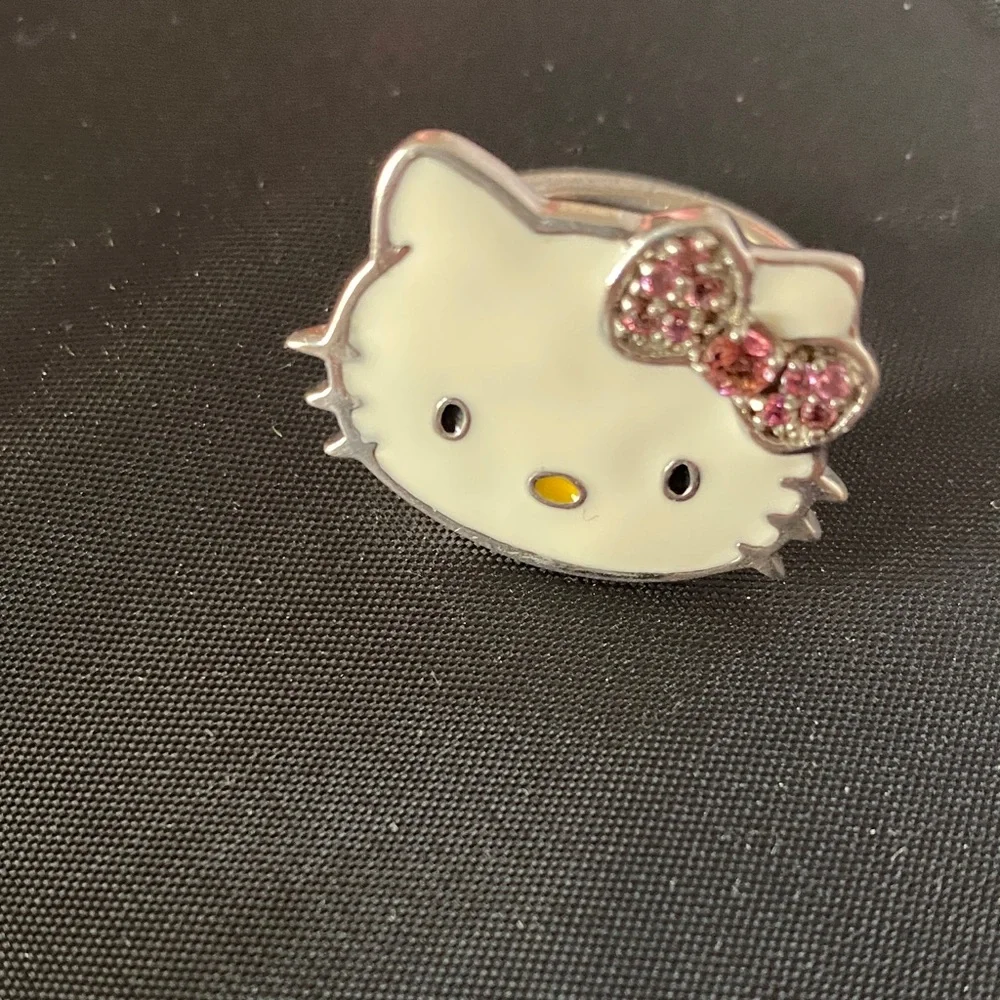 Hello Kitty Sterling Silver Ring with Pink Gem Stone Bow Size 8 - Picture 10 of 11